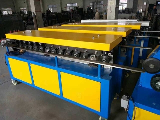 RUILIAN Skok roboczy 50mm Maszyna z kołnierzem kanałowym 0,8Mpa 600L / min