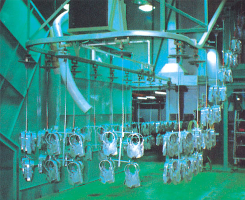120KW Urządzenia do malowania natryskowego Linia do powlekania części aluminiowych 15m / min
